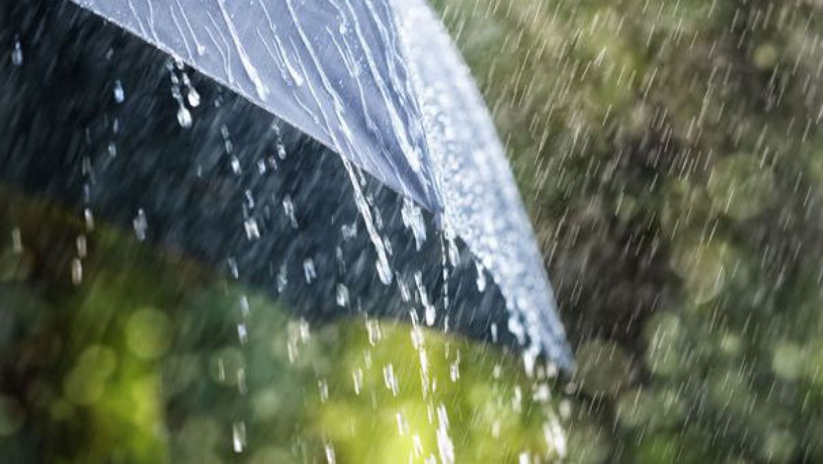 ploi abundente in toata moldova meteorologii anunta cod galben de precipitatii