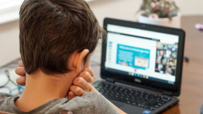 Peste un sfert dintre copiii din Romania nu au acces la educatia online Presedintele Consiliului National al Elevilor Rezultatele sunt cu adevarat alarmante
